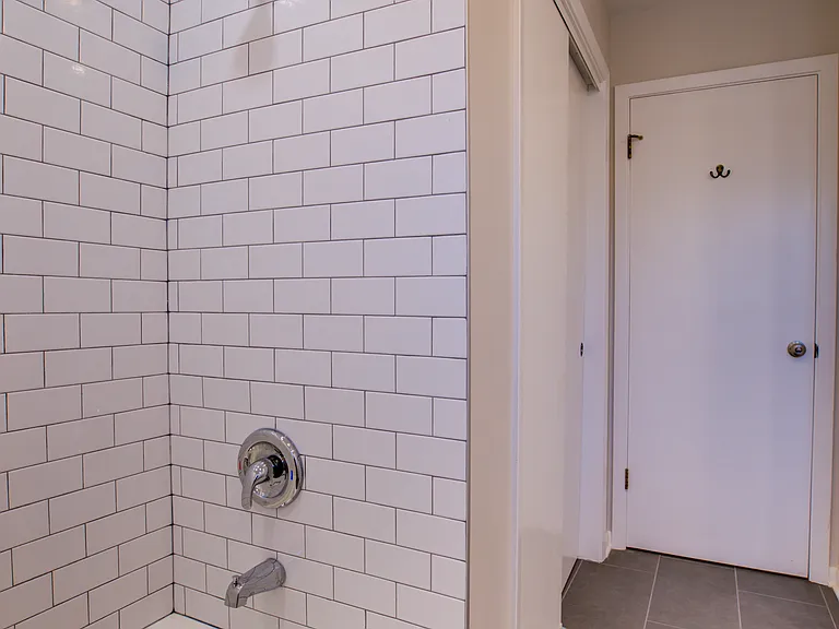 5715 N Cicero Ave #2 — Photo 17