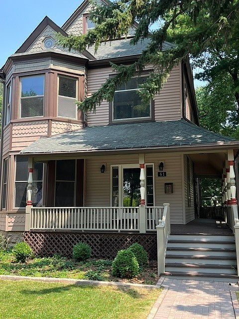 1st image of 61 7th Ave