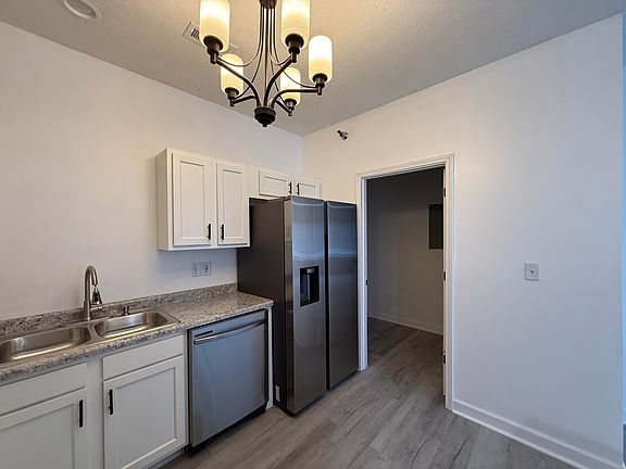4th image of 3800 Saddlebrook Pl Unit U-702