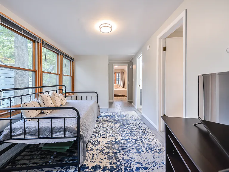 11542 Riverbank Ln — Photo 9