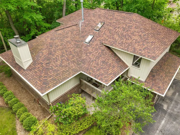 29915 Ardmore Dr, Farmington Hills, MI 48334