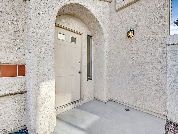 3rd image of 3017 Pelican Beach Dr