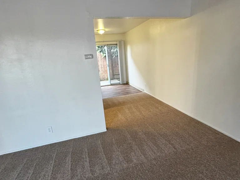 7957-7961 Bernay Dr — Photo 17