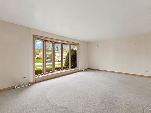 4th image of 538 Westmere Rd
