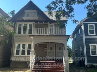 3027 N 6th St, Milwaukee, WI 53212