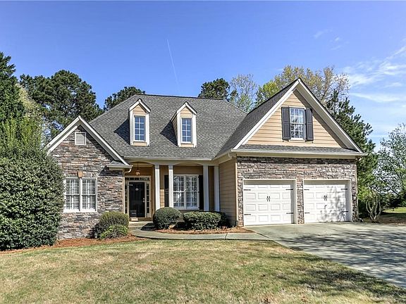 3rd image of 210 Holly Chase Ct