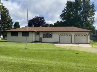 1940 Hudson Rd, Hillsdale, MI 49242