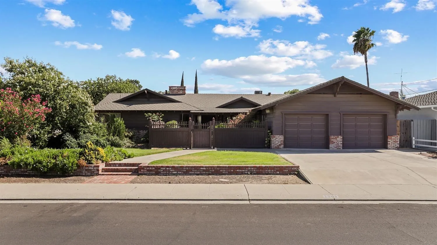 2508 Acorn Ln photo 1