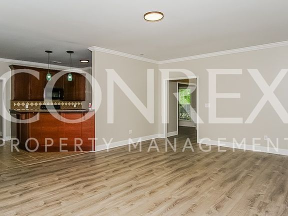 5th image of 304 Smokey Hills Ct