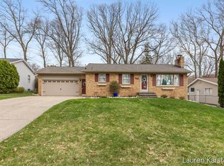 5520 Greenboro Dr SE, Kentwood, MI