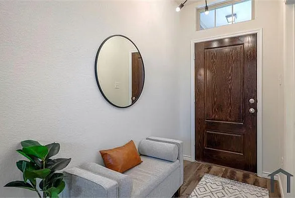 4 bed, 2278 sqft, $3,200 — Photo 4