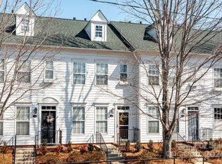 366 Park Square Pl, Matthews, NC 28105