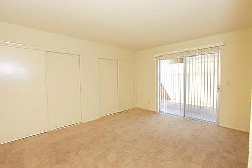 1640 W Ball Rd — Photo 23
