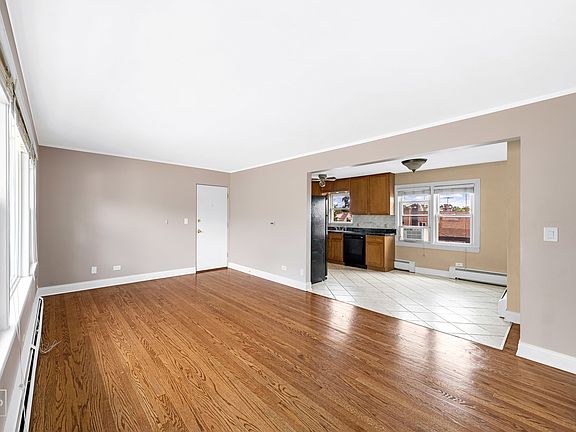 2nd image of 7722 W Belmont Ave APT 2S