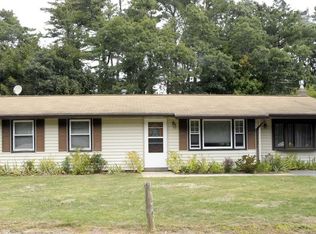 20 Pine Tree Dr, Middleboro, MA 02346