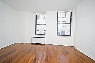 Rented by R New York