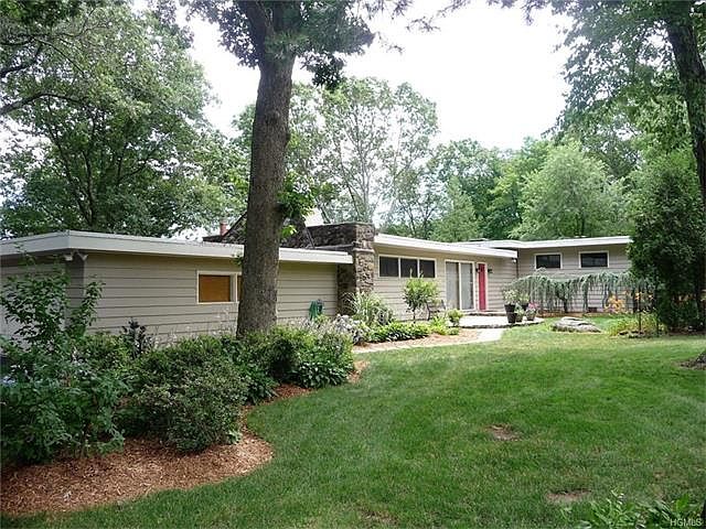 1st image of 28 Westerly Ln