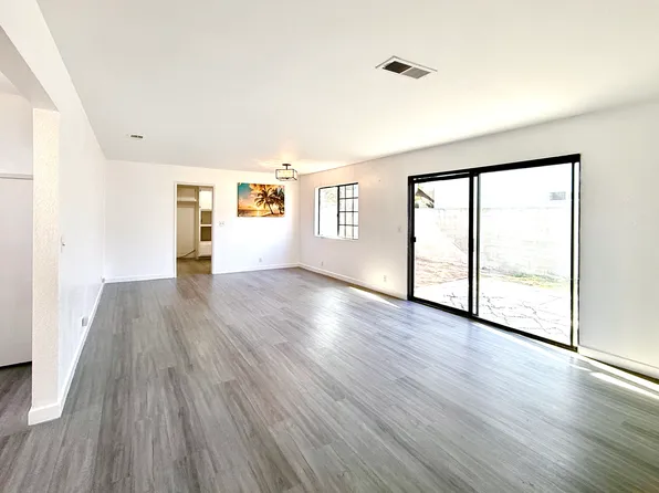 324 1/2 W 214th St, Carson, CA 90745