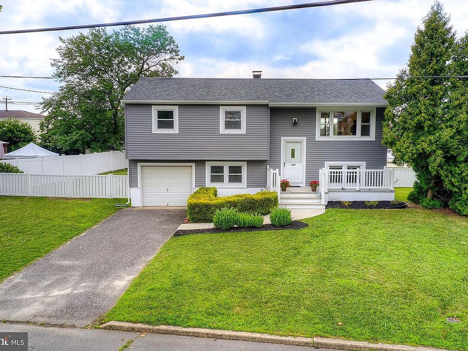 1st image of 757 Simmons Dr