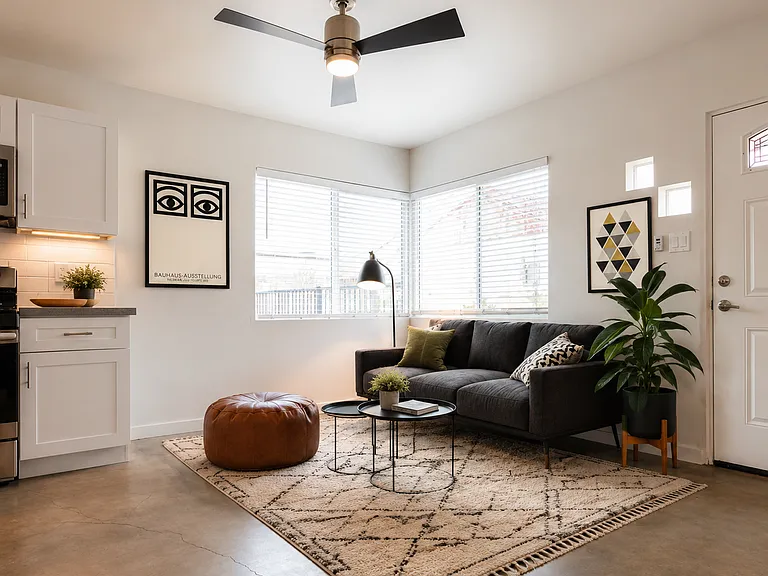320 W Highland Ave — Photo 7