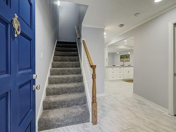 2nd image of 5229 Woodlawn Pl