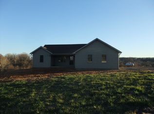 1317 S Montgomery Rd, Cadiz, KY 42211