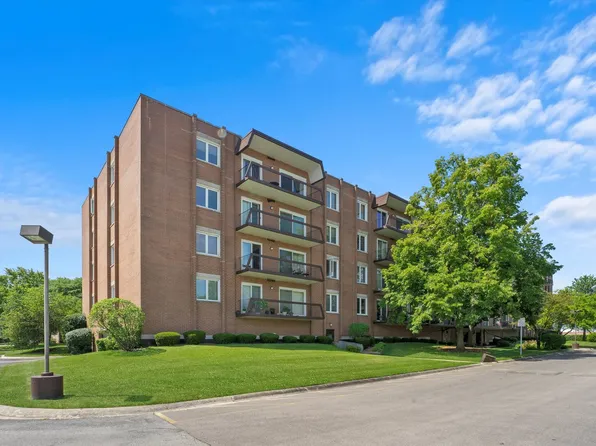 8101 W Courte Dr APT 209, Niles, IL 60714