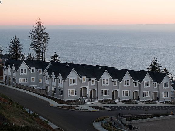 3rd image of 1152 NE Seascape Ave