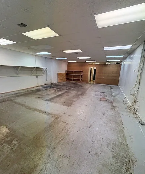 108 W Cameron St — Photo 3