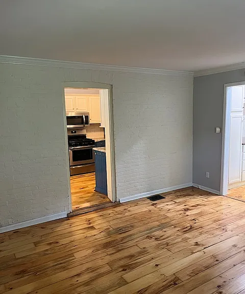 17 Greenwood St #1 — Photo 4