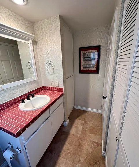 10671 Champagne Rd — Photo 4