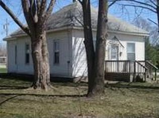 121 E Coline St, Mt Sterling, IL 62353