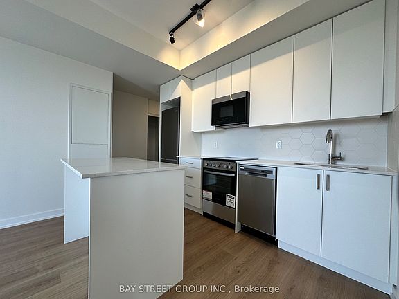 5th image of 15 Ellerslie Ave #805
