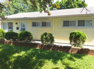 2952 Garey Ln, Shively, KY 40216