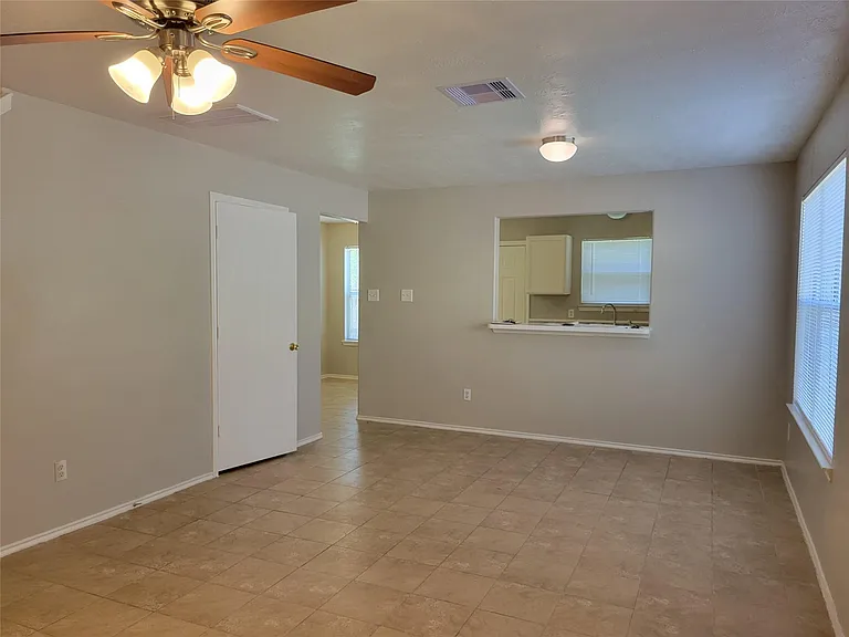 6055 Green Heather Ln — Photo 6
