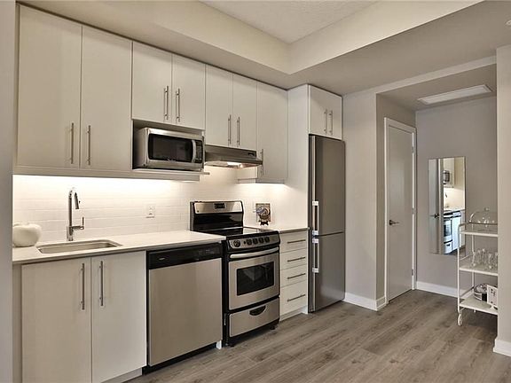 5th image of 40 Esplanade Ln #507