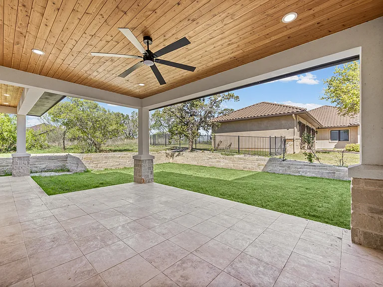 1020 Mountain Leather Dr — Photo 32