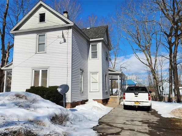 409 Seneca St, Fulton, NY 13069