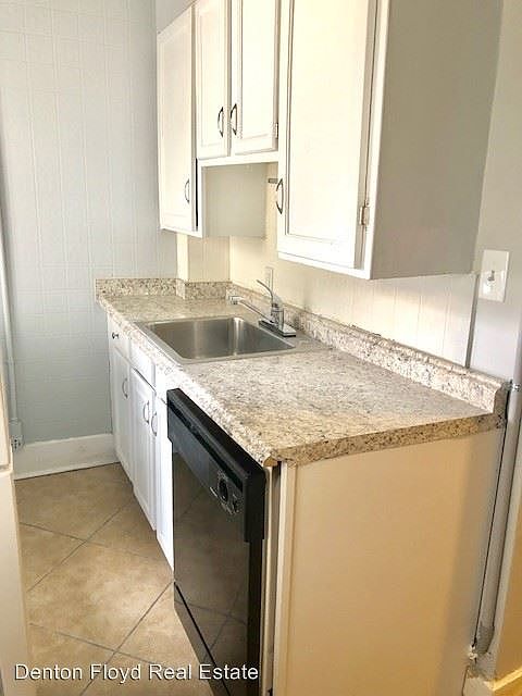 1st image of 1026 S 3rd St APT 4