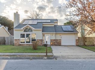 382 Canterbury Cir, Fort Walton Beach, FL 32548