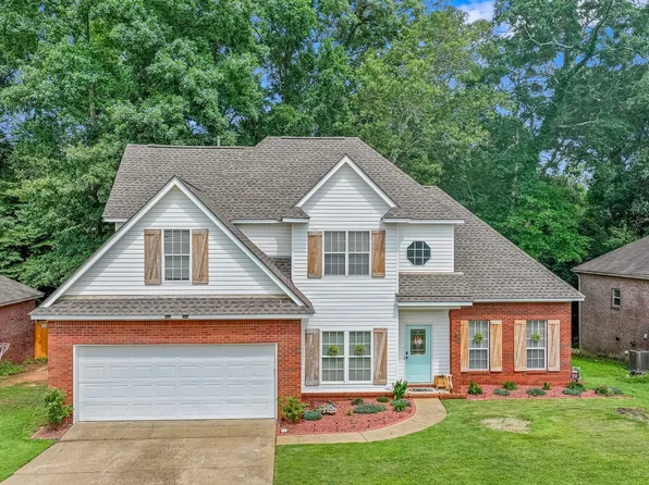 831 Heather Dr, Prattville, AL 36066
