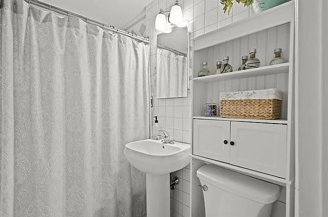 180 S Main St #5 — Photo 9