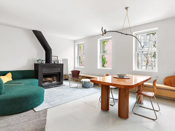 18R Spring St #3R, New York, NY 10012