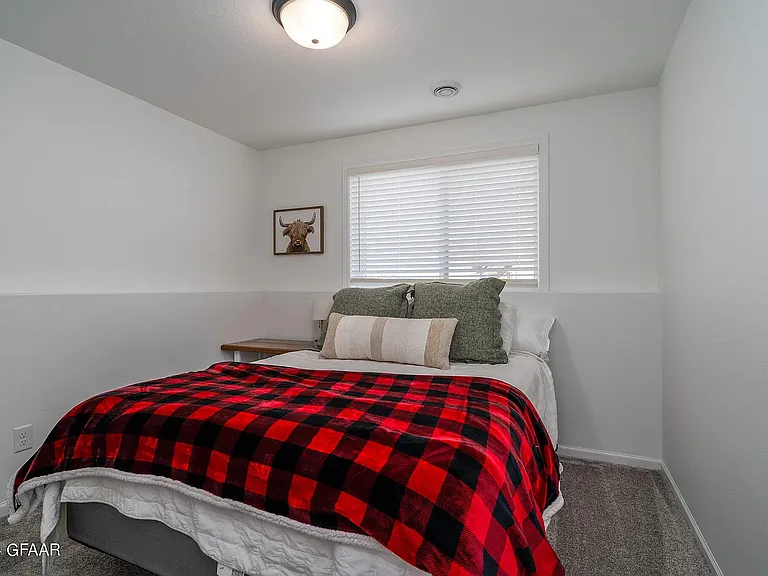 921 David Dr — Photo 10