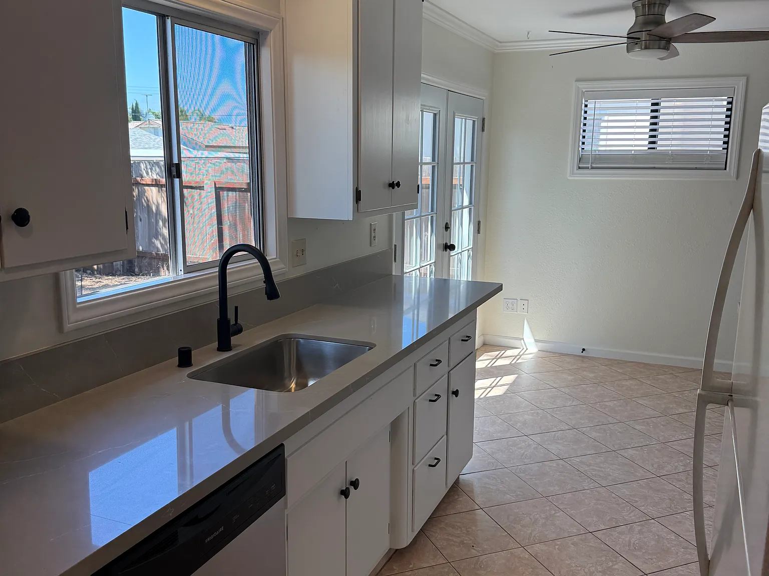 3 bed, 1281 sqft, $4,495 — Photo 4