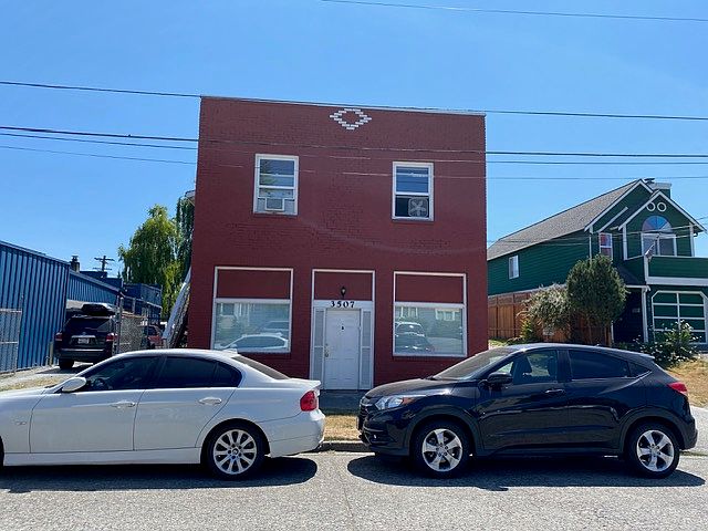 1st image of 3507 SW Webster St APT B