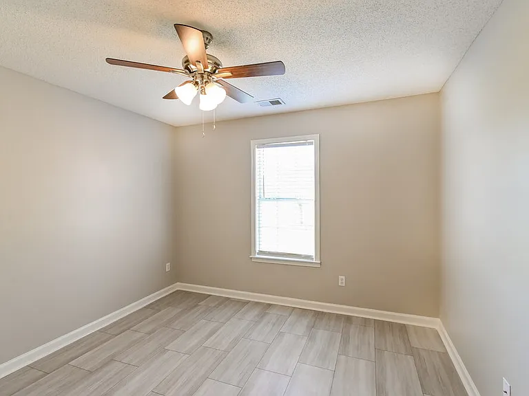 70 Desoto Ave — Photo 13