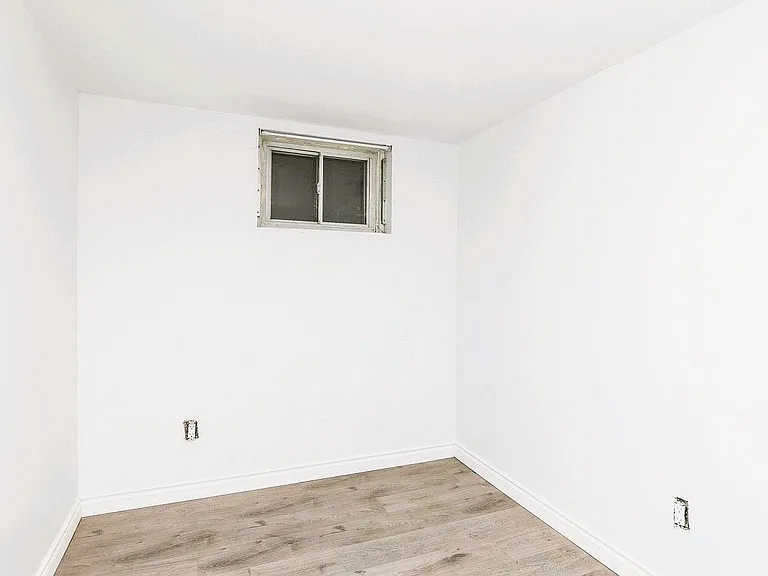 1251 Warden Ave #BASEMENT — Photo 3