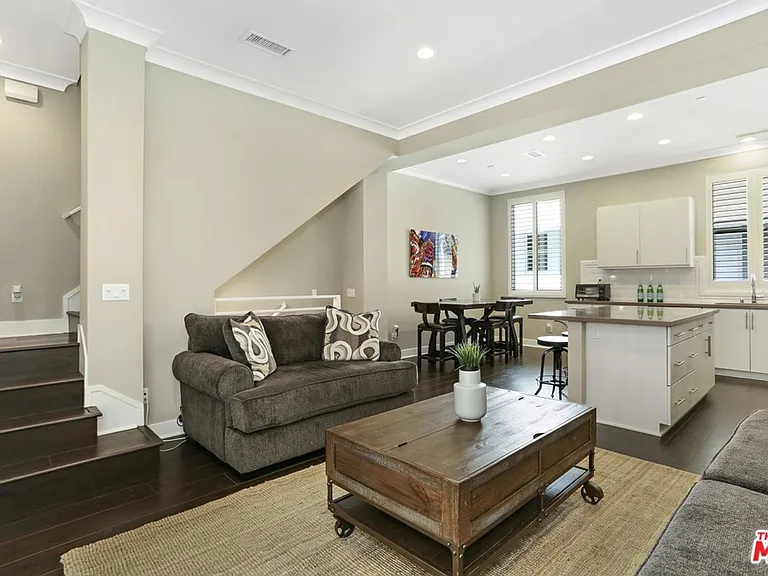 2202 Edendale Ln — Photo 8