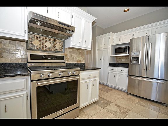 5th image of 7842 Woodruff Dr